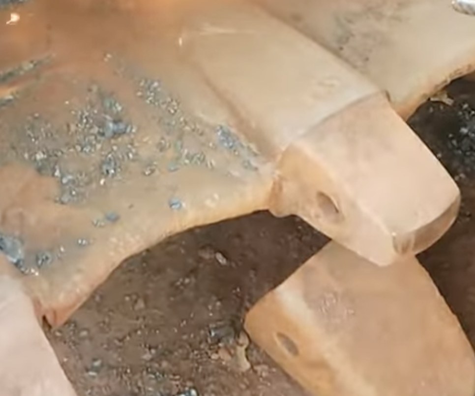 Worn / damaged adapter nose